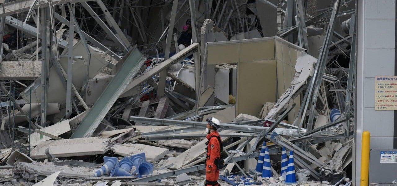 Aeon Mall Kumamoto Collapses Again Despite Earthquake-Resistant Reconstruction
