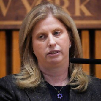 NYPD Investigates 2 Manhattan Stabbings as Possible Hate Crimes