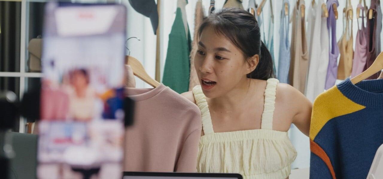 Singapore’s Young Workforce Navigates Economic Pressures with Side Hustles