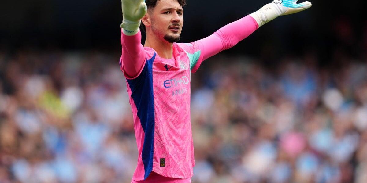 Leeds United Initiates Transfer Talks with Manchester City for James Trafford