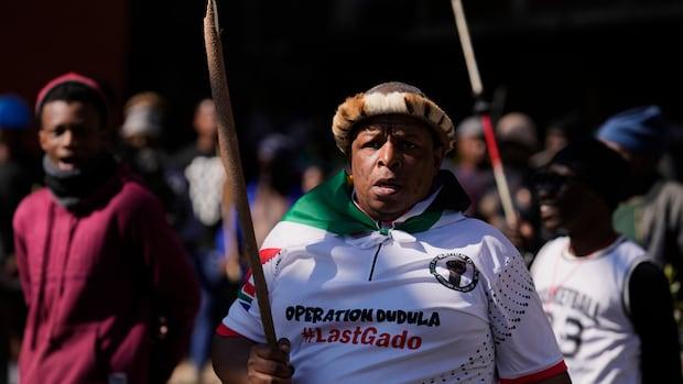 South Africa: Anti-Migrant Actions Stir Local Division Amid Accusations of Political Scapegoating