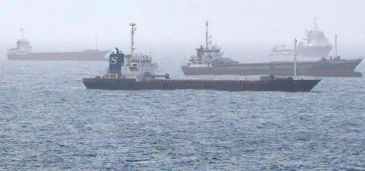 Iran Reports Progress in Strait of Hormuz Talks Following US Air Strike Halt