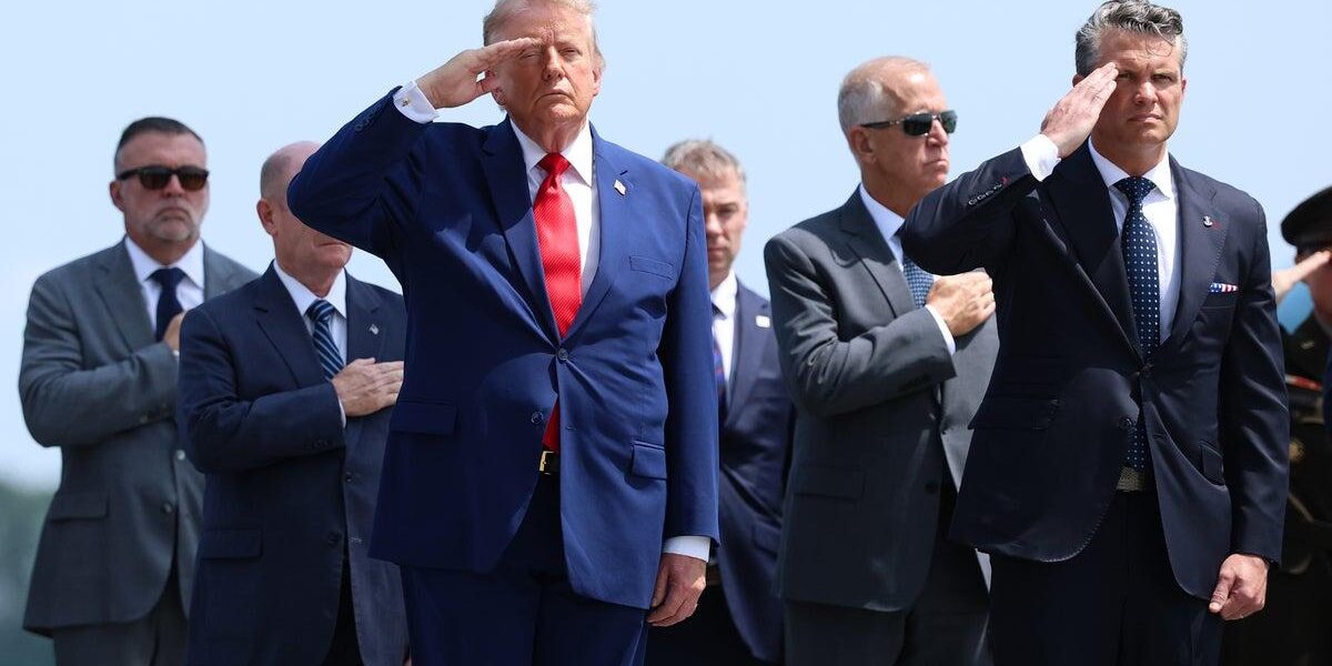 Trump Attends Dignified Transfer for Fallen US Soldiers from Middle East