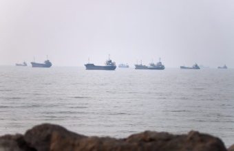 Gulf on Edge: Strait Showdown Threatens Global Commerce Amid Failed Truce