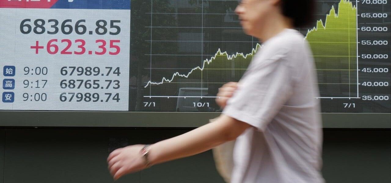 Japan’s Economic Resilience Amid Potential US Market Collapse