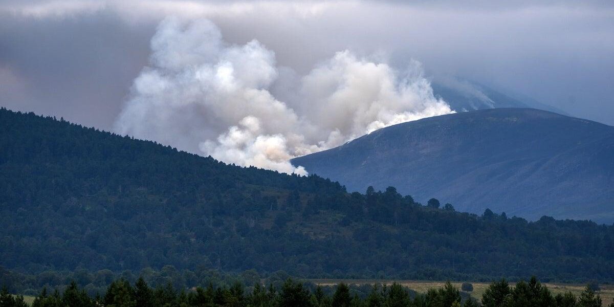 Emergency Water-Bombing Operations Underway to Control Cairngorms Wildfire