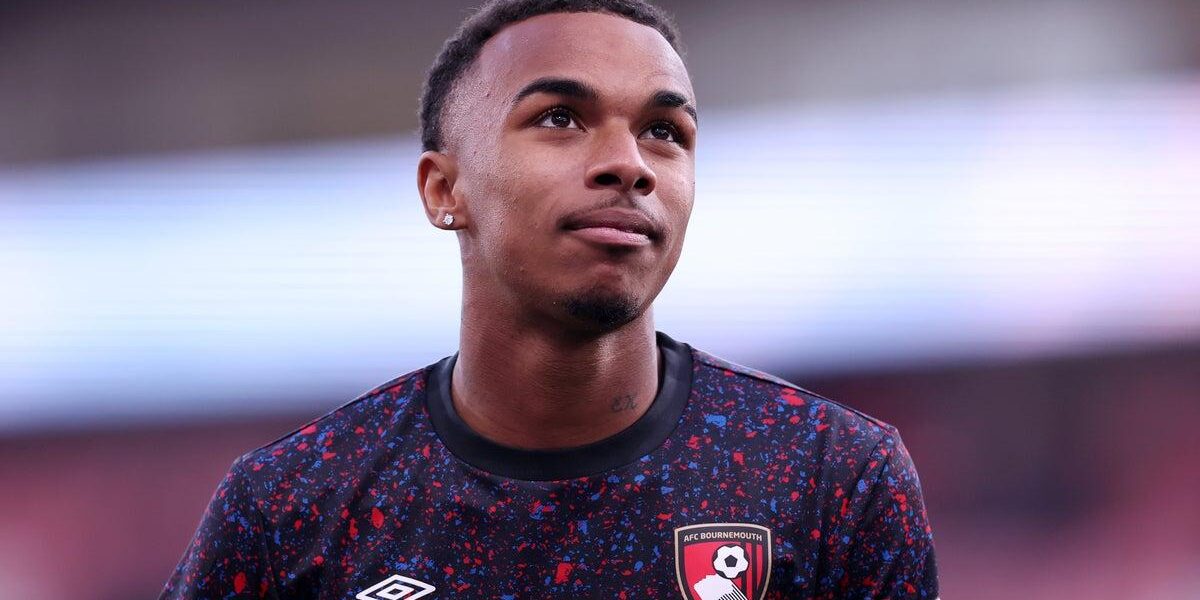Bournemouth’s Junior Kroupi Sidelined for Months Due to Foot Injury
