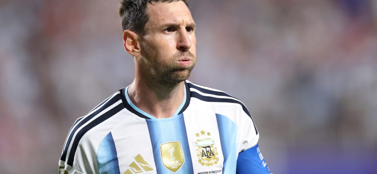 Silent Savior: Messi’s Streak Snaps, Argentina Advances as Global Fanaticism Holds Strong