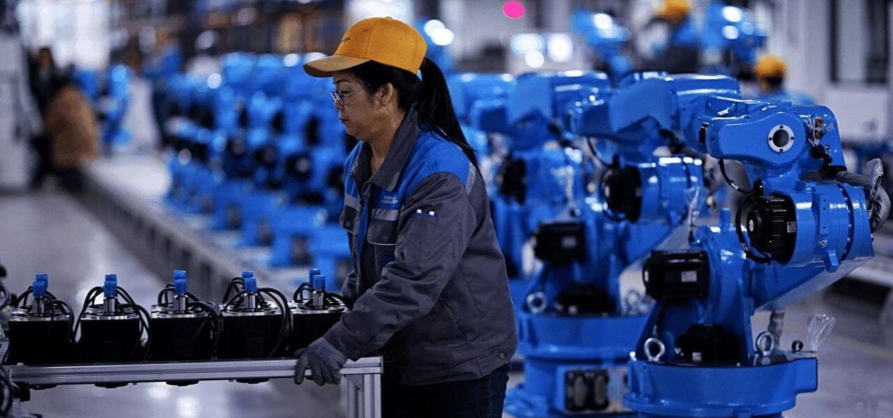 China’s Quiet Industrial Revolution: Over 2 Million Robots in Factories China’s Quiet Industrial Revolution: Over 2 Million Robots in Factories
