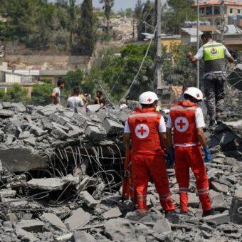 Israeli Airstrikes in Southern Lebanon Kill 11, Hezbollah Vows Retaliation Israeli Airstrikes in Southern Lebanon Kill 11, Hezbollah Vows Retaliation