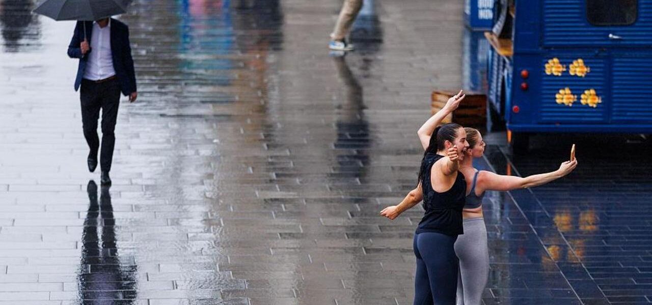 UK Weather Shifts to Cooler, Wetter Conditions After Prolonged Heatwave UK Weather Shifts to Cooler, Wetter Conditions After Prolonged Heatwave
