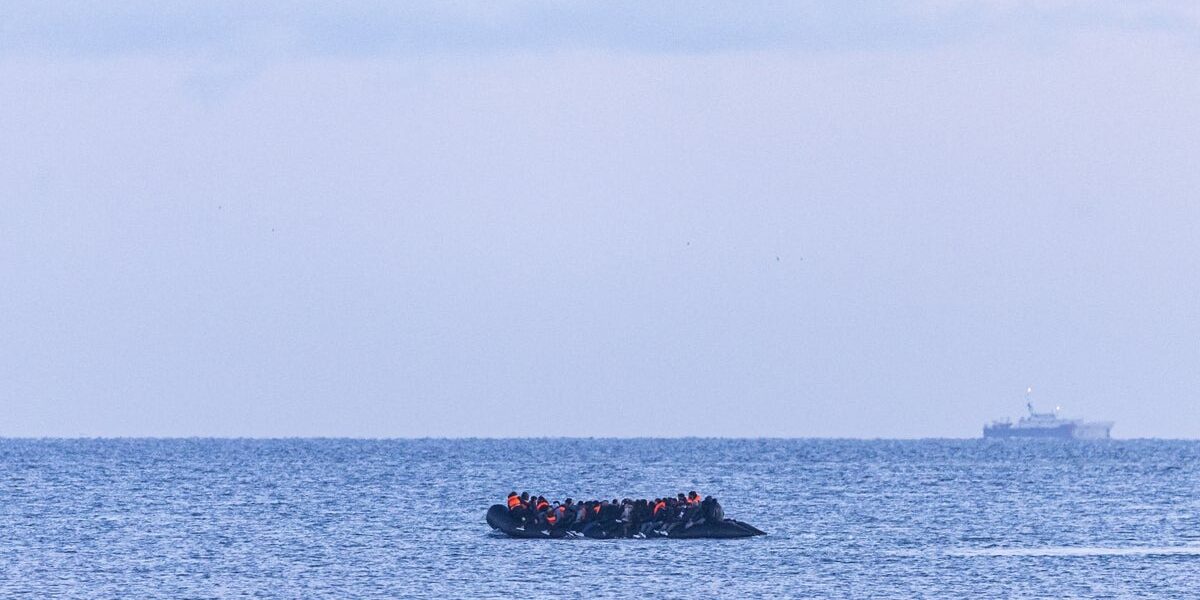 Nearly 100 Migrants Rescued After Boat Breakdown in Channel Crossing Attempt Nearly 100 Migrants Rescued After Boat Breakdown in Channel Crossing Attempt