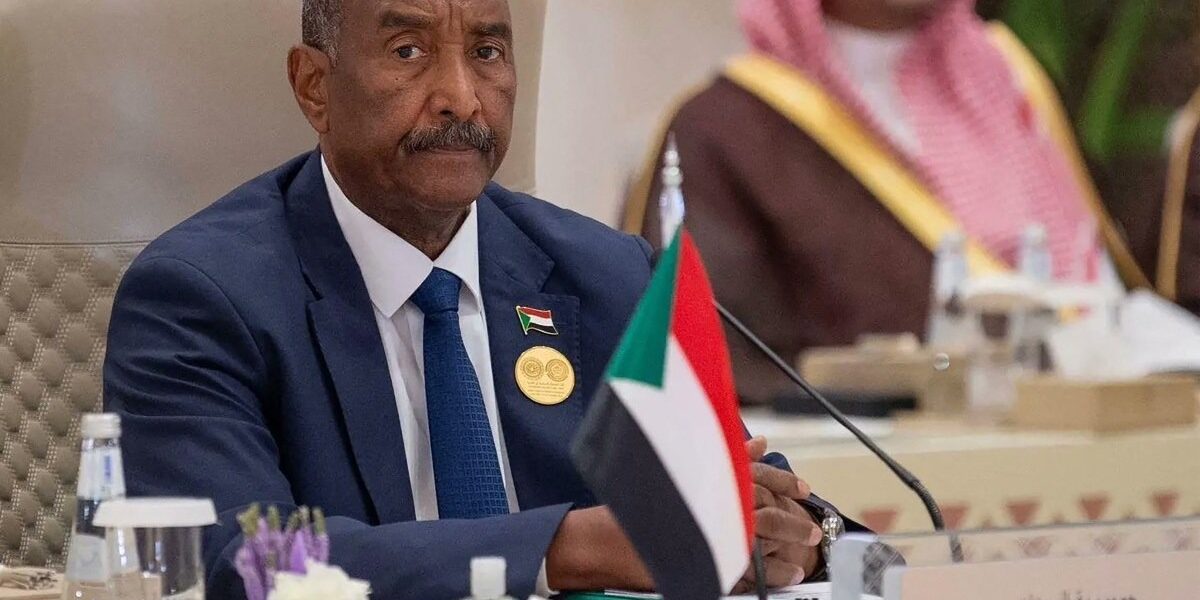 Sudan’s al-Burhan Grants Immunity for Dialogue, Dismisses Hemedti Return Sudan’s al-Burhan Grants Immunity for Dialogue, Dismisses Hemedti Return