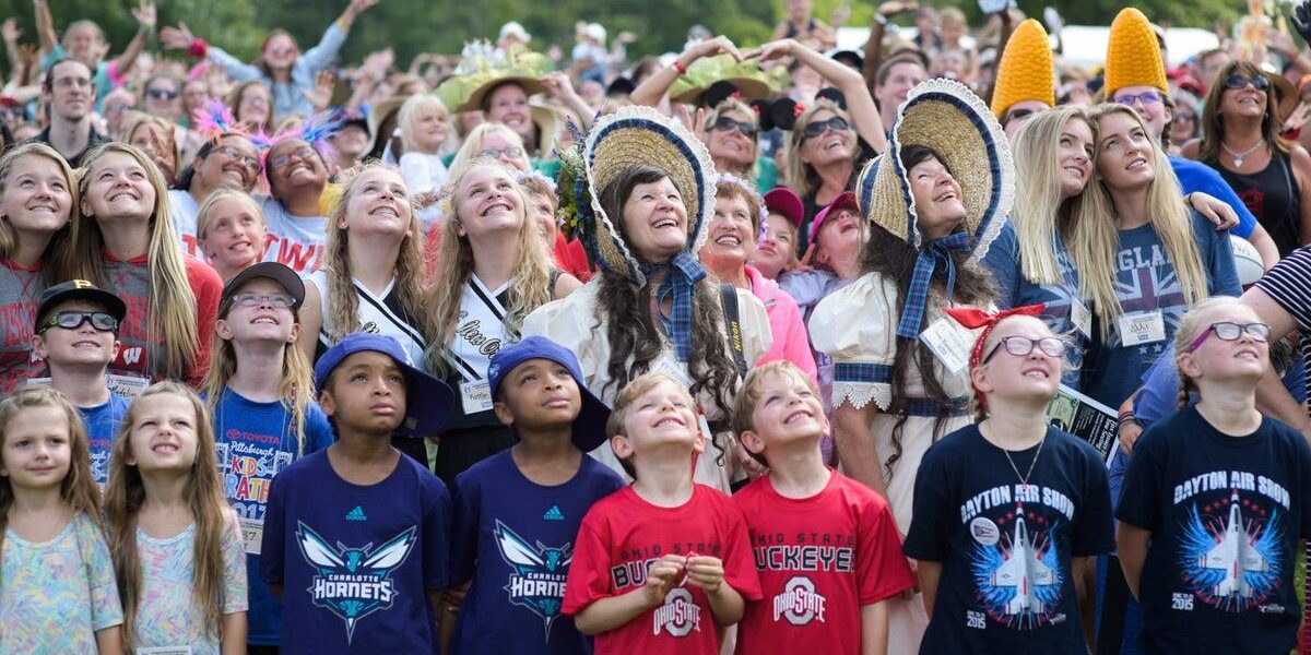 Twinsburg Ohio Hosts Annual Twins Festival, Attracting Thousands
