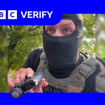 Virginia Woman Captures ICE Agent Pointing Gun in Viral Footage Virginia Woman Captures ICE Agent Pointing Gun in Viral Footage