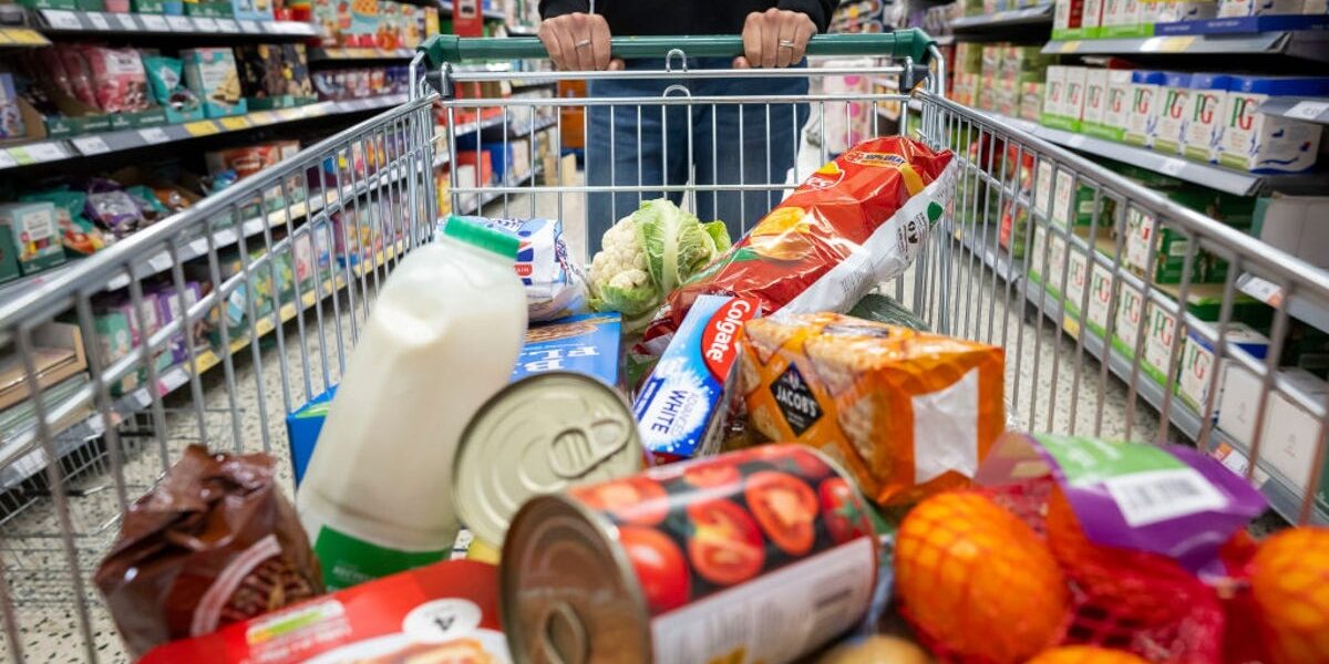 Santander Offers £100 in Supermarket Vouchers for New Edge Account Holders Santander Offers £100 in Supermarket Vouchers for New Edge Account Holders