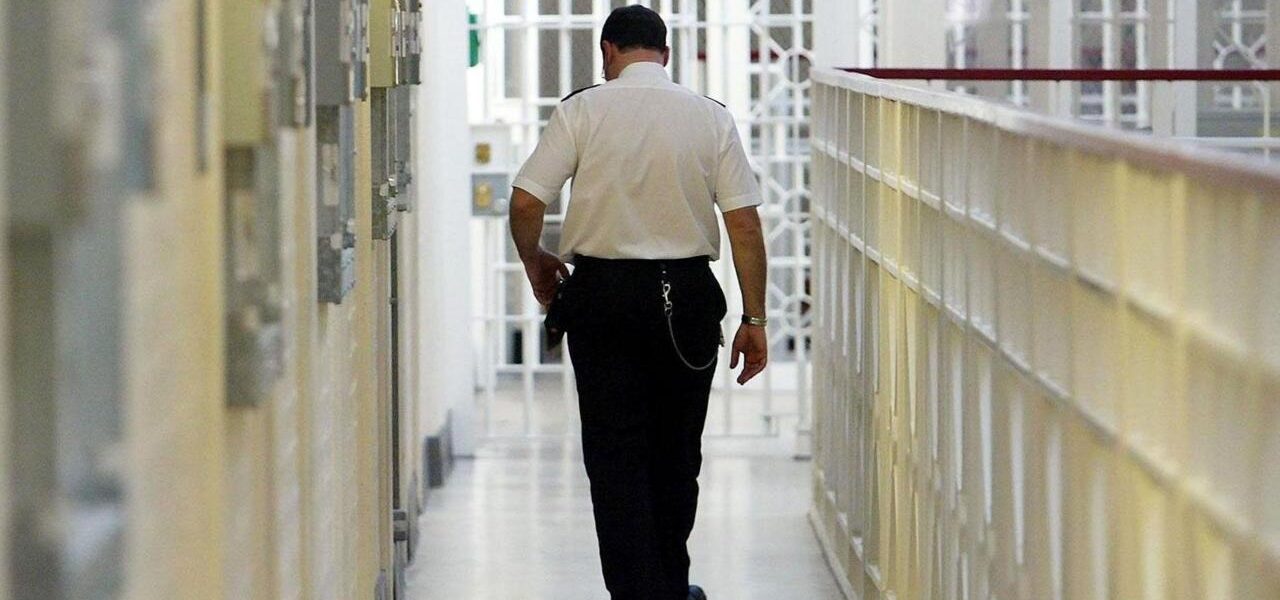 Probation Officers Sound Alarm on Early Prison Release Risk Probation Officers Sound Alarm on Early Prison Release Risk