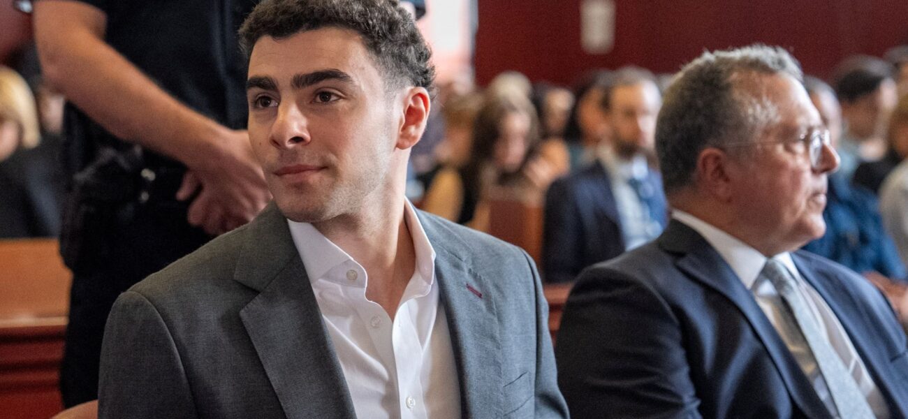 Luigi Mangione Expected to Plead Guilty in Manhattan Healthcare Boss Killing