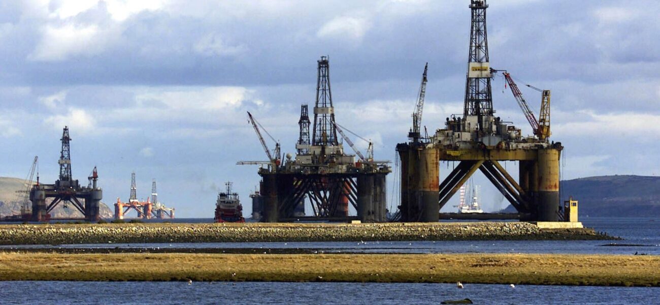 Oil and Gas Industry Urges UK PM to Approve Controversial North Sea Projects