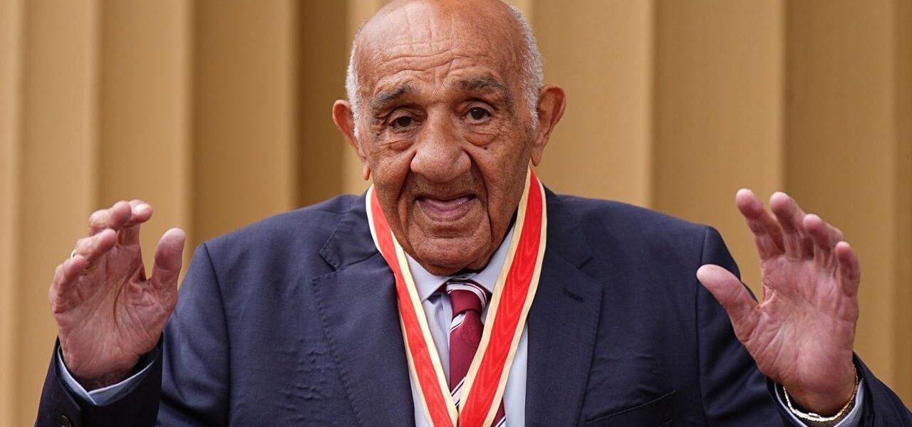 Rugby League Icon Sir Billy Boston Passes Away at 92 Rugby League Icon Sir Billy Boston Passes Away at 92