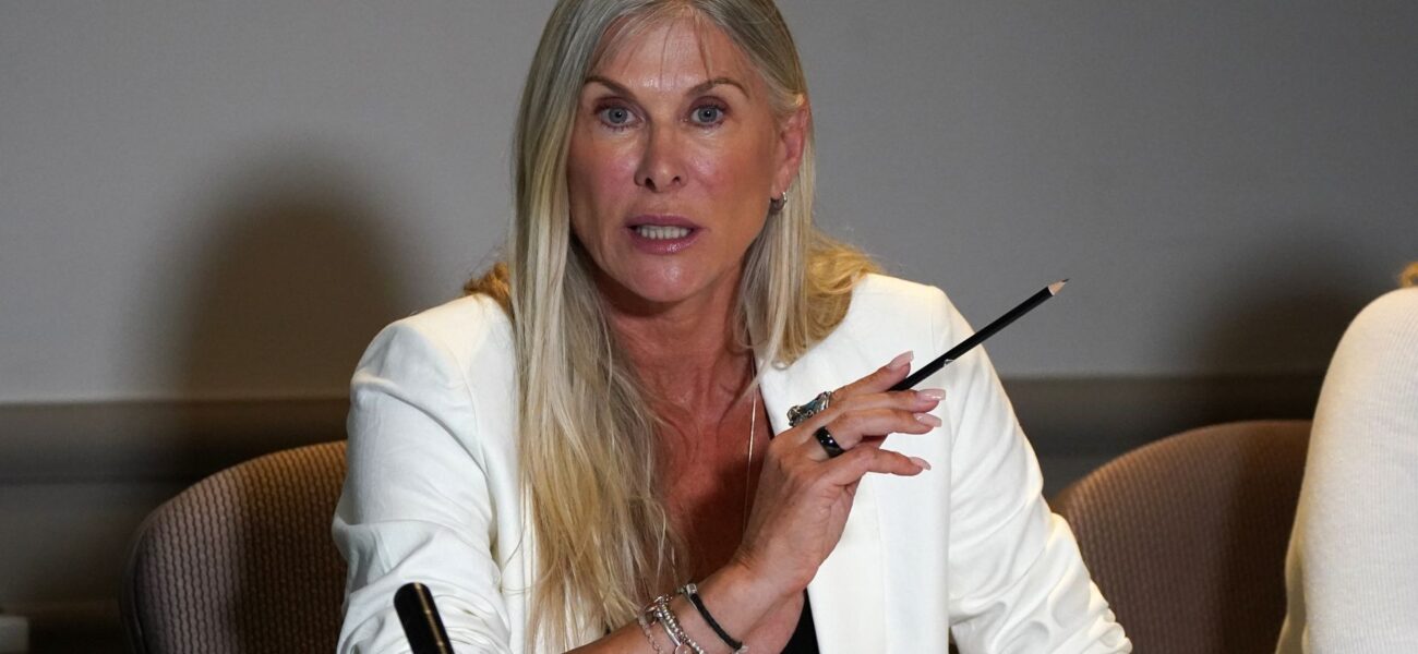 Former Olympic Swimmer Sharron Davies Faces Speeding Trial Over ‘Poor Signage’ Claim Former Olympic Swimmer Sharron Davies Faces Speeding Trial Over ‘Poor Signage’ Claim