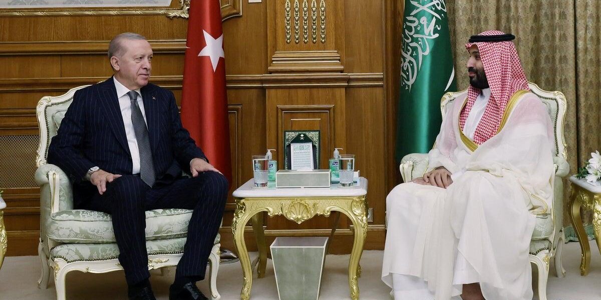 Saudi, Turkey, Pakistan Form Defense Pact; Iran Warns Against ‘America’s Lackeys’ Saudi, Turkey, Pakistan Form Defense Pact; Iran Warns Against ‘America’s Lackeys’