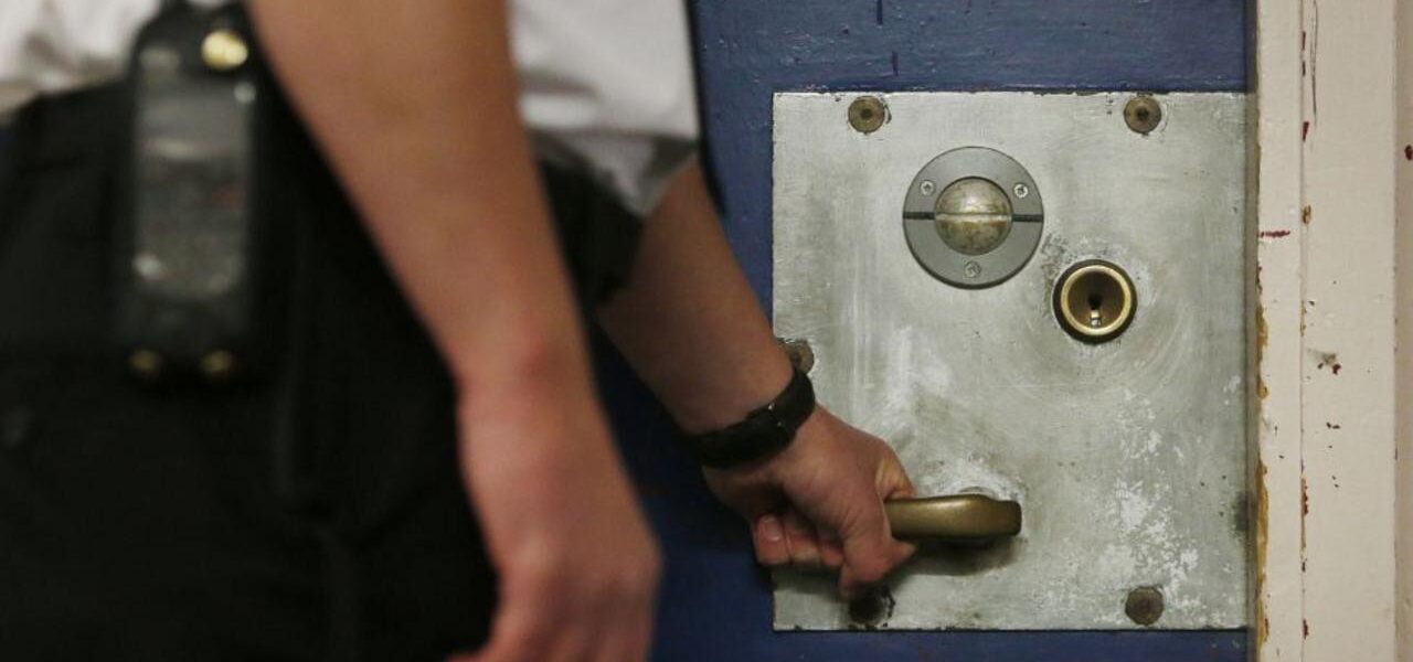 UK Prime Minister Modifies Prisoner Early Release Scheme Following Widow’s Outcry