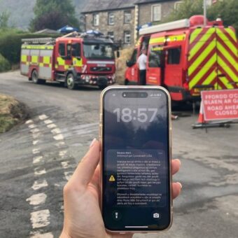 Controversy Erupts Over UK Emergency Alert Issued in Welsh Before English Controversy Erupts Over UK Emergency Alert Issued in Welsh Before English
