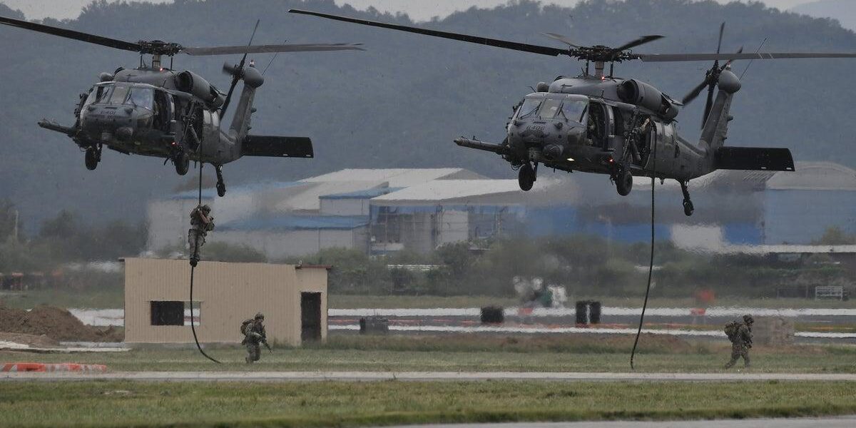Students Detained for Intruding US Military Base with Anti-US Slogans Students Detained for Intruding US Military Base with Anti-US Slogans