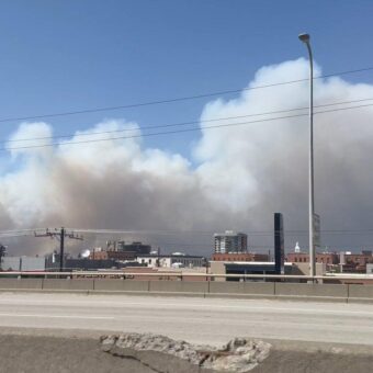 Residents Evacuate Rapidly Spreading Washington Wildfire, Cause Under Investigation