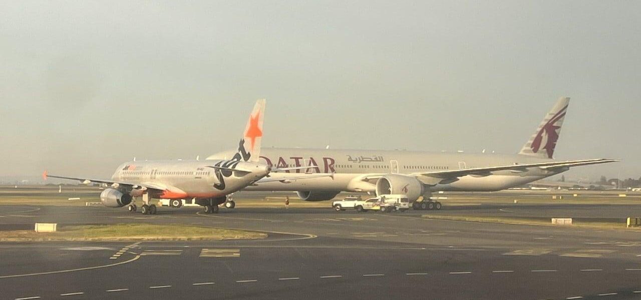 Jetstar Airbus A320 Avoids Collision with Qatar Airways Jet at Sydney Airport Jetstar Airbus A320 Avoids Collision with Qatar Airways Jet at Sydney Airport