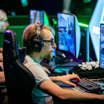 Amazon Utilizes Twitch Content for Generative AI Training, Sparking User Backlash Amazon Utilizes Twitch Content for Generative AI Training, Sparking User Backlash
