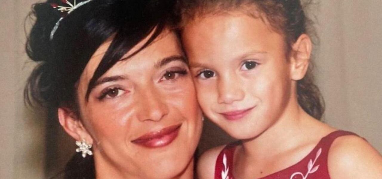 Daughter Questions School’s Role in Mother’s Asbestos-Linked Death Daughter Questions School’s Role in Mother’s Asbestos-Linked Death