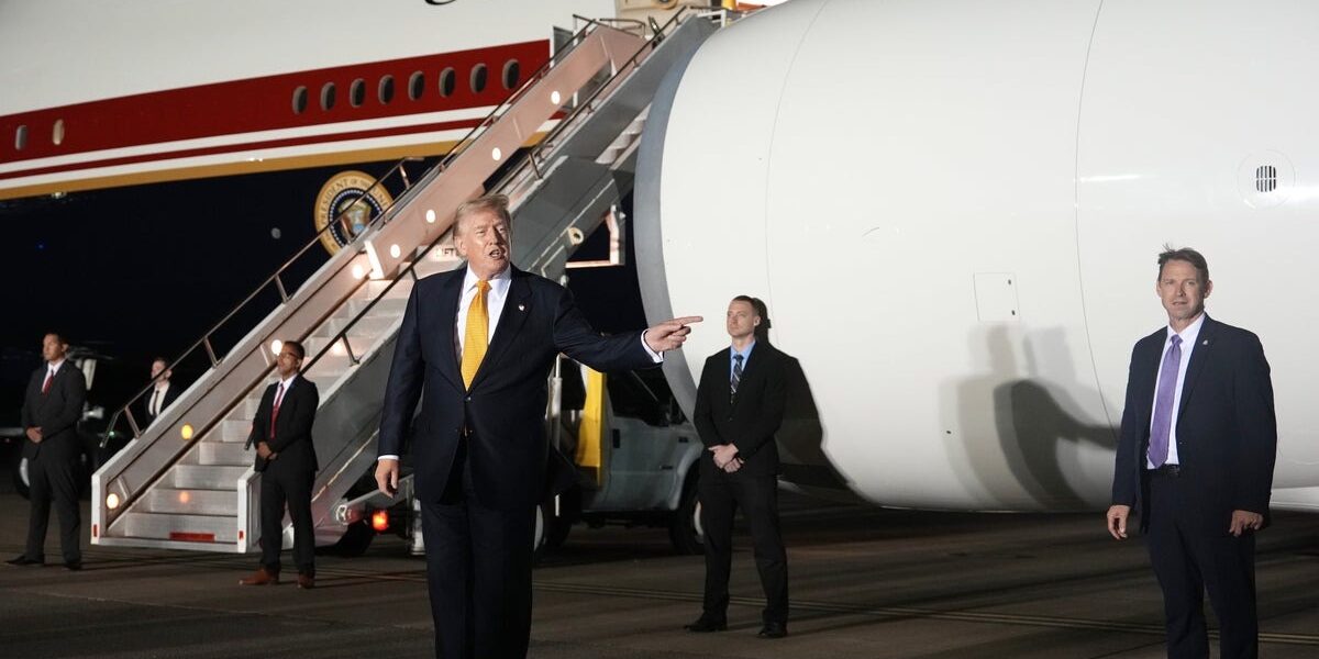 Trump Defends Secret Plane Swap During UK Visit Amid Security Concerns Trump Defends Secret Plane Swap During UK Visit Amid Security Concerns