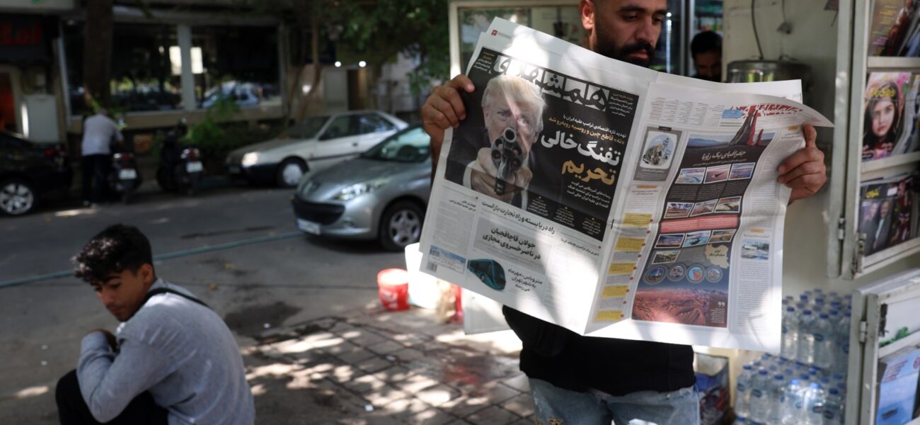 Iran Cautions Neighboring Nations Against Supporting US Economic Sanctions Iran Cautions Neighboring Nations Against Supporting US Economic Sanctions
