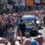Hundreds Pay Tribute to Bonnie Tyler in Welsh Pre-Funeral Procession