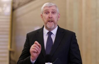 Sinn Féin Affirms Commitment to Stormont Stability, Dismisses Collapse Fears