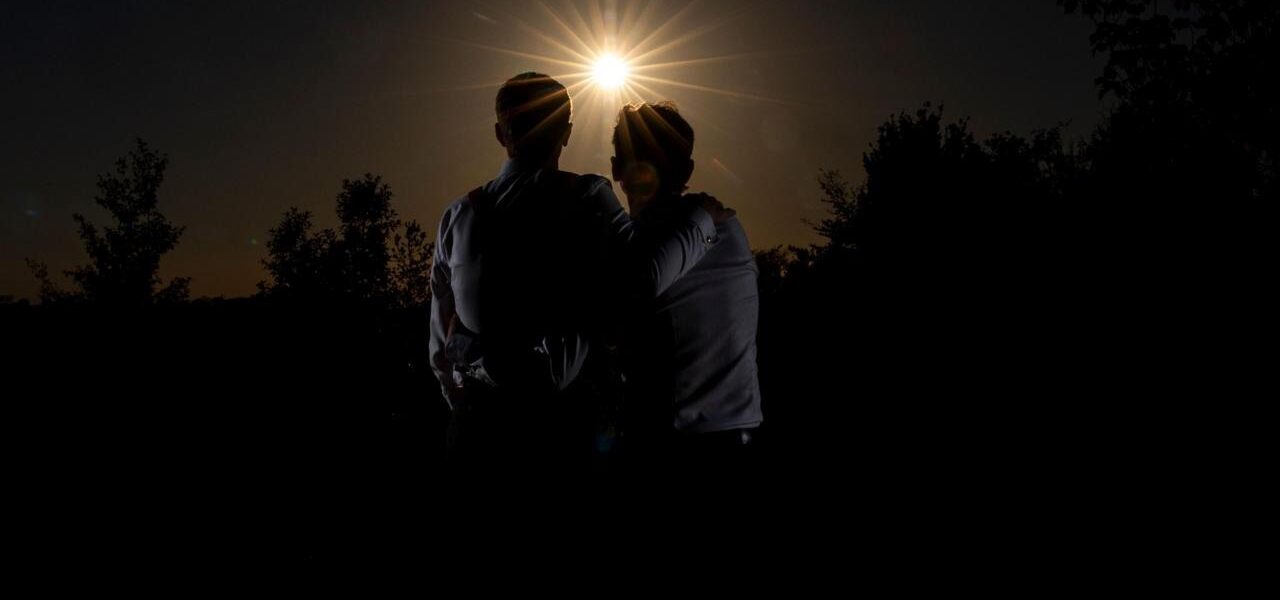 Jamie and Jerry Bone Wed on Solar Eclipse Day in Unique Ceremony Jamie and Jerry Bone Wed on Solar Eclipse Day in Unique Ceremony