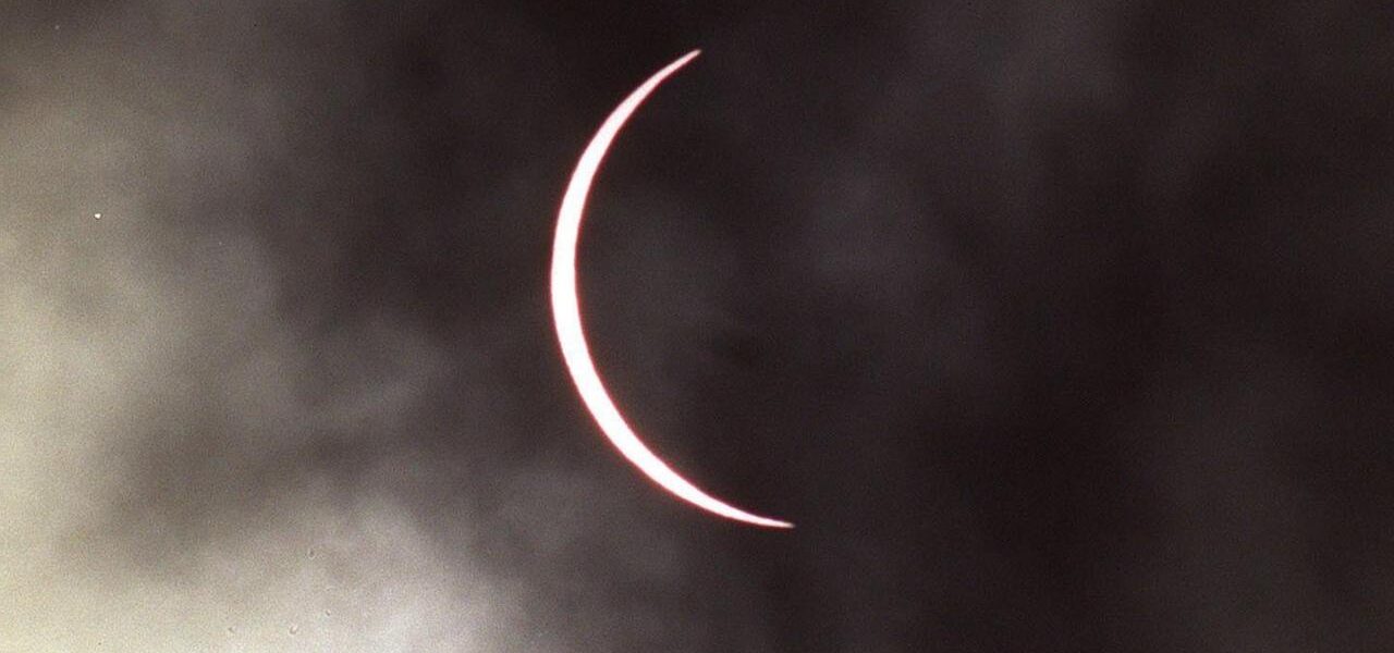 Recalling the 1999 Total Solar Eclipse: A Moment of Eerie Silence Recalling the 1999 Total Solar Eclipse: A Moment of Eerie Silence