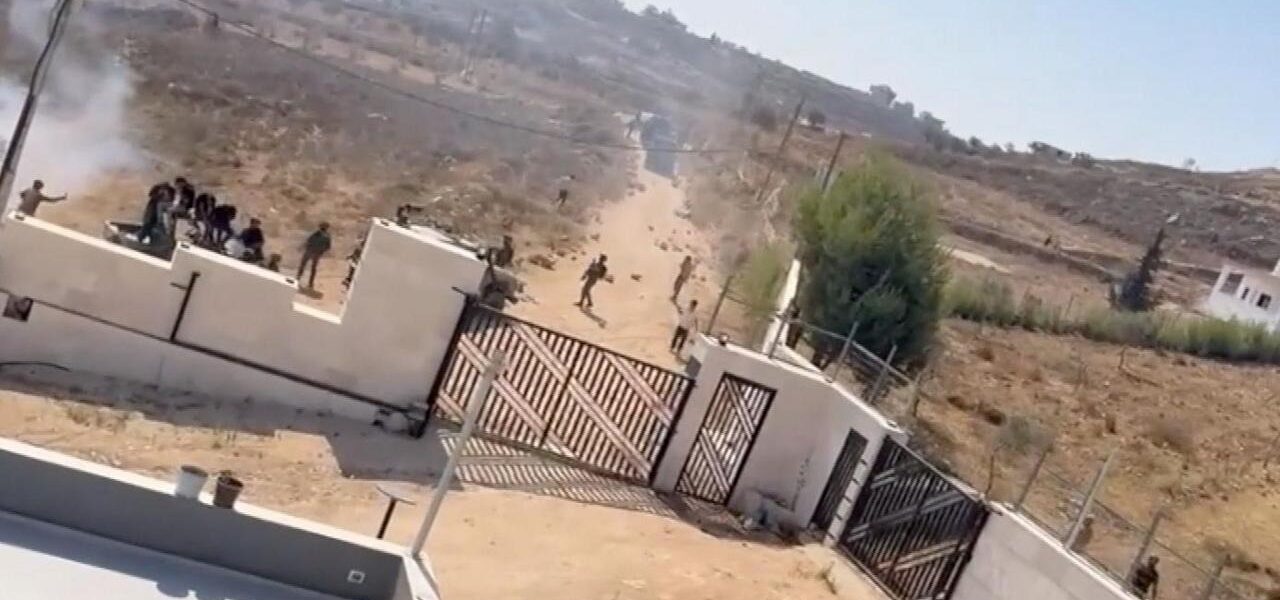 Israeli Settlers Continue Siege on Palestinian Families in West Bank Village Israeli Settlers Continue Siege on Palestinian Families in West Bank Village