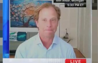 CNN Guest Continues Interview After Swallowing Fly On-Air
