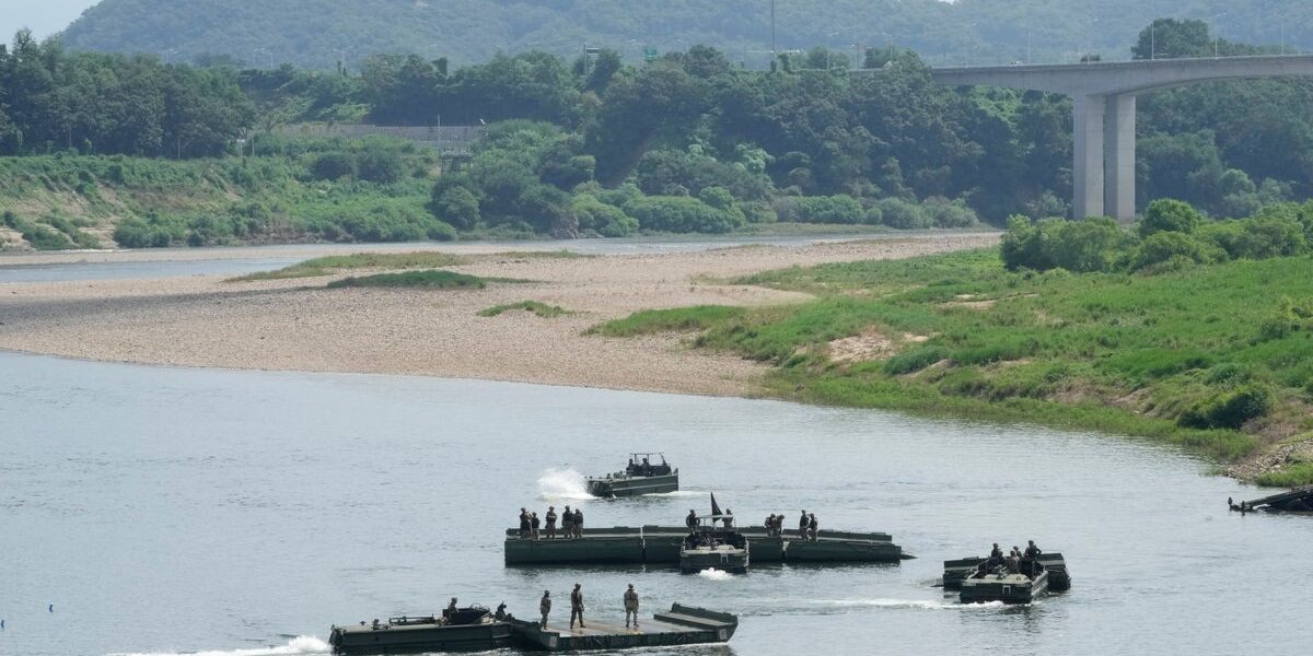 South Korea and U.S. Agree to Shorten Joint Military Drills South Korea and U.S. Agree to Shorten Joint Military Drills