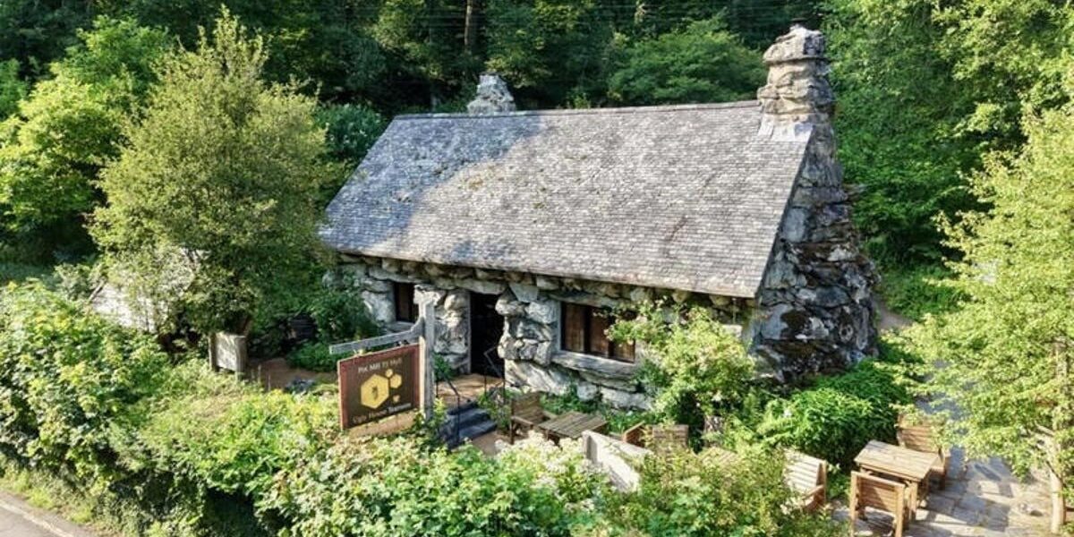 Tŷ Hyll, Notorious Welsh Folklore House, Hits Market at £199,000 Amid Neighbor Protests Tŷ Hyll, Notorious Welsh Folklore House, Hits Market at £199,000 Amid Neighbor Protests