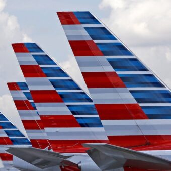 Potential Mid-Air Collision Averted by Quick-Thinking Phoenix Air Traffic Controller
