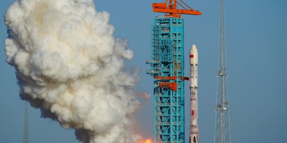China Achieves Historic First with On-Land Rocket Stage Recovery