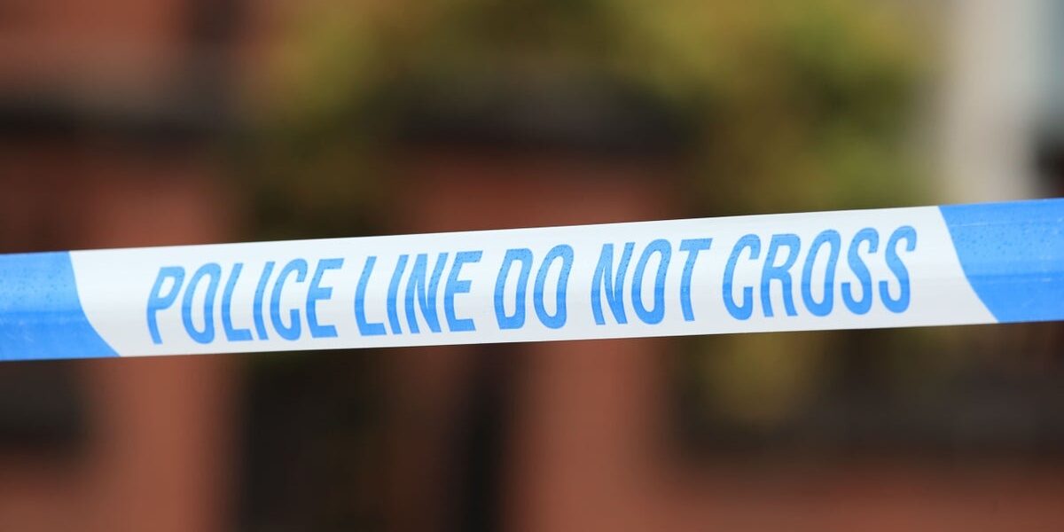 Teenager Dies in Bedfordshire Street, Man Arrested on Suspicion of Murder Teenager Dies in Bedfordshire Street, Man Arrested on Suspicion of Murder