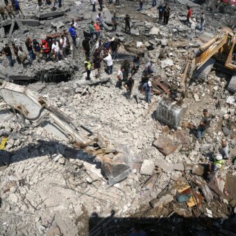 Israel Strikes Kill 11 in Lebanon; Iran-Oman Talks on Hormuz Strait Continue