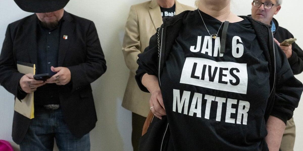 Federal Judge Dismisses Jan. 6 Seditious Conspiracy Charges Against Oath Keepers Federal Judge Dismisses Jan. 6 Seditious Conspiracy Charges Against Oath Keepers