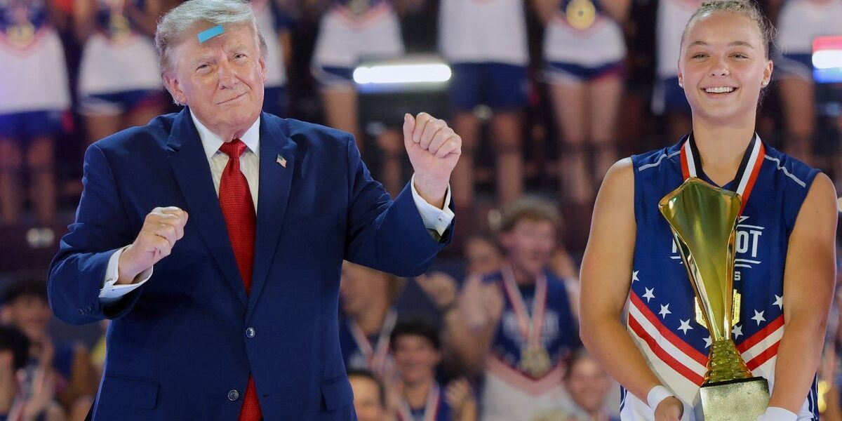 Trump Receives Star-Studded Welcome at Ohio Patriot Games Finale Trump Receives Star-Studded Welcome at Ohio Patriot Games Finale