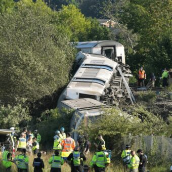 Emergency Declared: Two Critically Injured as UK Passenger Train Derails Emergency Declared: Two Critically Injured as UK Passenger Train Derails